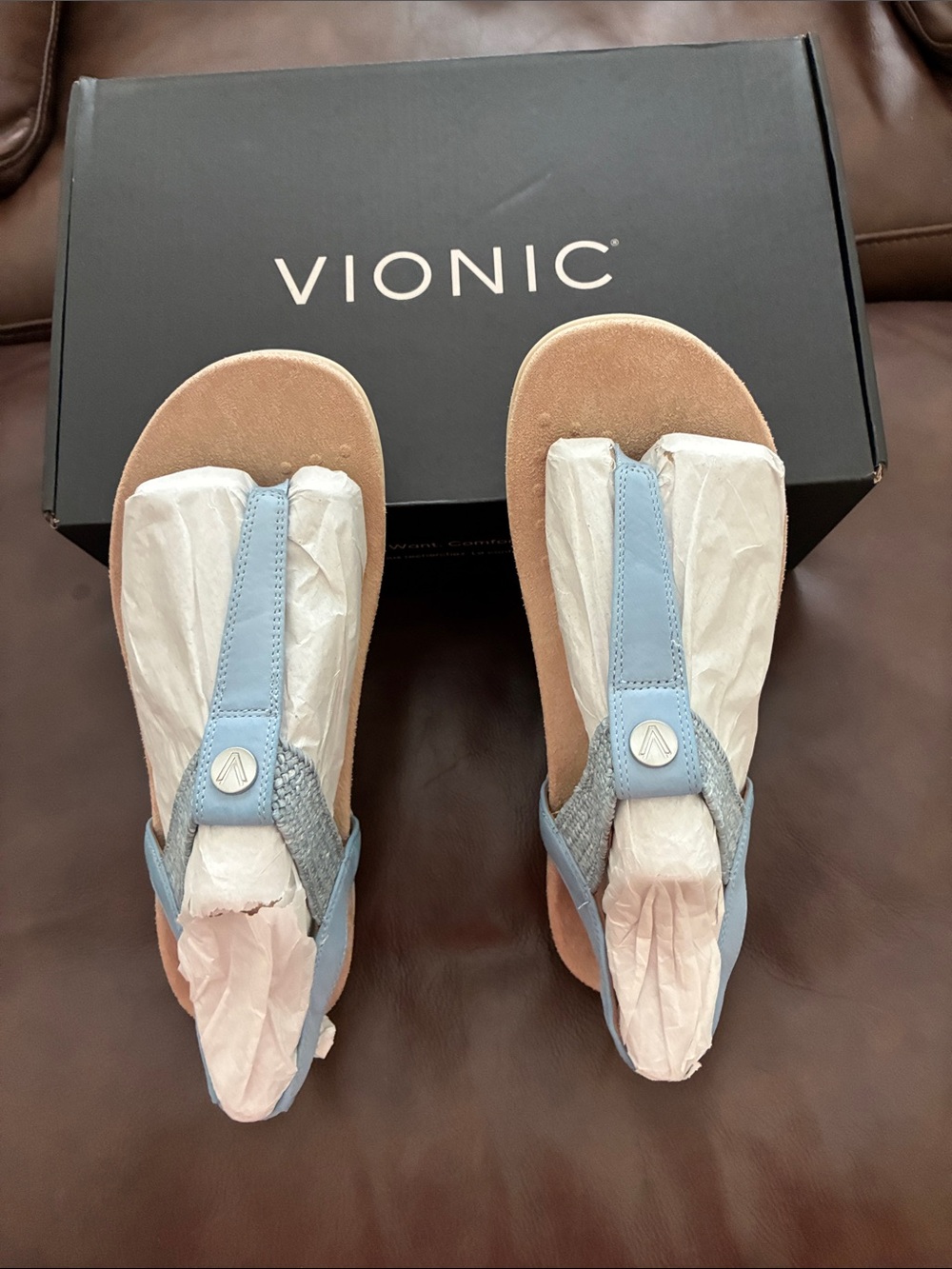 Vionic Kids Light Blue Thong Sandals with Tan Footbed